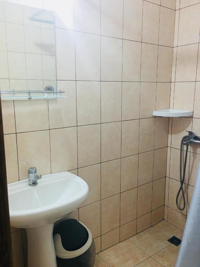 Guest House Vladimir Gagra Extérieur photo